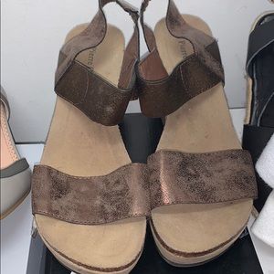 Brown wedges